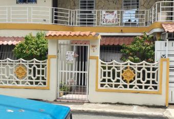 Casa de Fe has rooms with a private hot tub