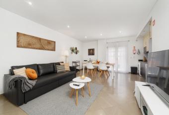 LUMO Apartment F  tima has Balcony rooms