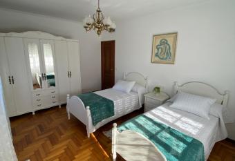 Casa Teresa has Balcony rooms