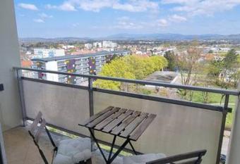 Traumhaftes Studio in Top Lage! allows 18 year olds to book a room