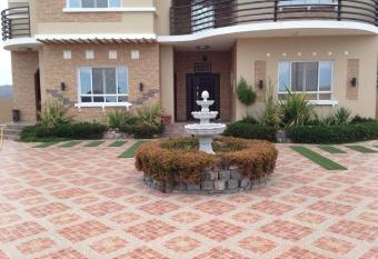                                (                     ) has Balcony rooms