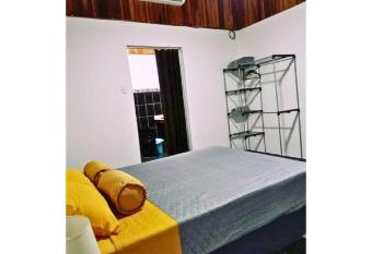 Casa para vacaciones allows 18 year olds to book a room