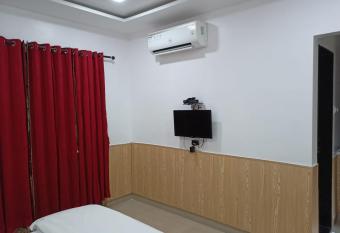 Ashirvad has Balcony rooms