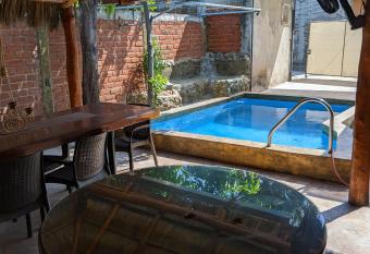 Casa con alberca allows 18 year olds to book a room