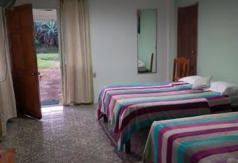 Habitacion en Bijagua allows 18 year olds to book a room