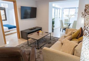 Stunning views of Africa and Gibraltar has Balcony rooms