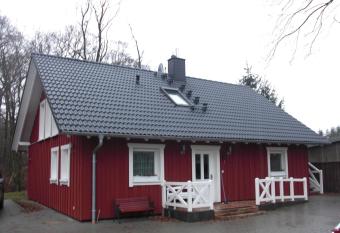 Ferienwohnung Studiowohnung, offener Wohn- und Schlafber allows 18 year olds to book a room