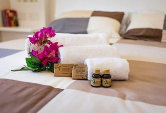 Da.Ma. House allows 18 year olds to book a room