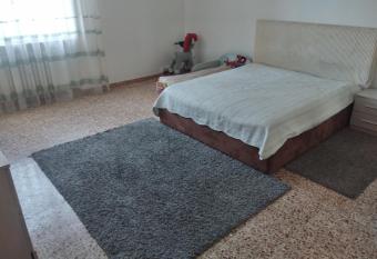 Appartamento perfetto per famiglie con bimbi has Balcony rooms