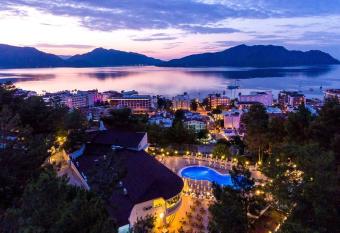 ISLA PANORAMA has Balcony rooms