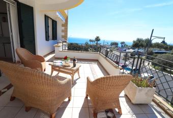 Casa La Perla in Castro sea view has Balcony rooms