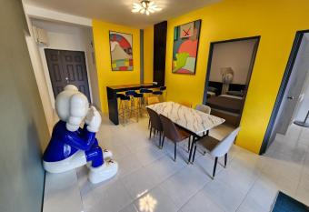 The Art Gallery Emerald Avenue Cameron Highlands 10Pax 828 Wifi has Balcony rooms