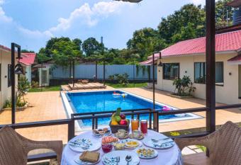 Tiara Resort Mandwa has Smoking rooms