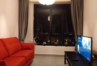 KA1707 - Cyberjaya-Netflix-Wifi- Parking, 1005 allows 18 year olds to book a room