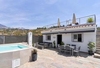 Cortijo Rosario Frigiliana has Balcony rooms