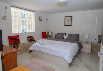 GOLDEN MOON has Balcony rooms