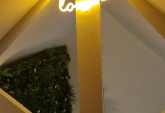 Le cocon spa allows 18 year olds to book a room