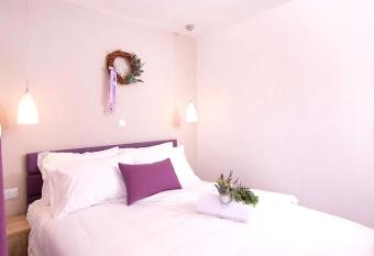 Lena Apartments 3 has Balcony rooms