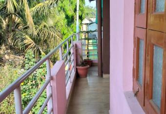 SAHASRA HOME STAY HAMPi allows 18 year olds to book a room