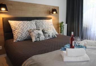 NAD LISIM JAREM 2 has Balcony rooms