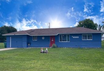 Costa Azul Cape Coral FL allows 18 year olds to book a room