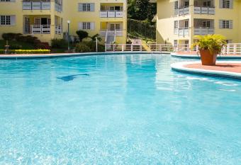 Quaint 2 Bedroom in Ocho Rios has Balcony rooms