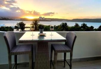 Ocean Zen has Balcony rooms