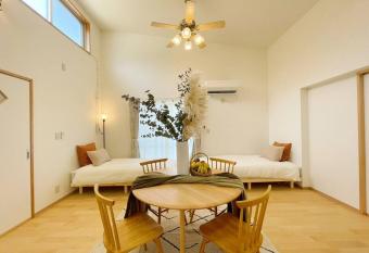                                                          4            4      Wi-Fi                   allows 18 year olds to book a room