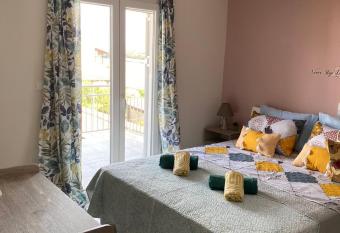 Bee life , Royal has Balcony rooms