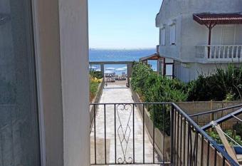 Denize s  f  r 3+1 daire (D/3) has Balcony rooms