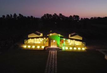 Narayani Agro Tourism has Balcony rooms