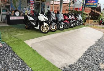 Nare Guest House has Balcony rooms