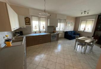 Comodo alloggio in Beinette - Casa Allegri has Balcony rooms