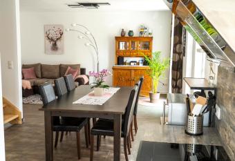 Villa Preisendanz allows 18 year olds to book a room