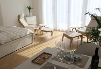 Neues Apartment in Langen - 15 km bis Frankfurt, Messe und Flughafen - 50 qm - Modern, sonnig mit Balkon in ruhiger Lage - Hochwertige Ausstattung und vollst  ndige K  che - Einfach sch  n has Balcony rooms