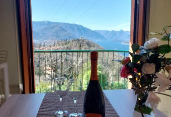 Piccolo Lago la vacanza da sogno has Balcony rooms