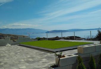 VIlla Gracia has Balcony rooms