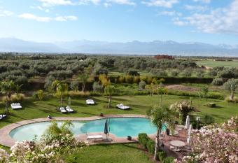 Riad Al Mendili Private Resort & Spa has Balcony rooms