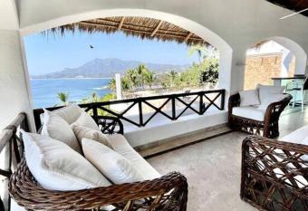 Luxurious residence with sea view CASA MARILY has Balcony rooms