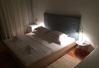 Riva Brela has Balcony rooms