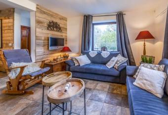 Ferme Kalys allows 18 year olds to book a room