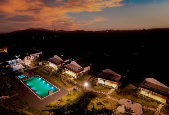 Nihaara Retreat Sakleshpur has Balcony rooms