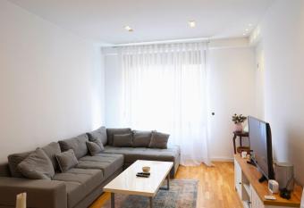 Pristine Apartment has Smoking rooms