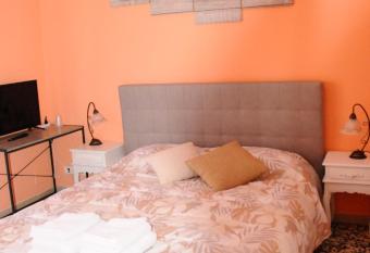 Andrea affittacamere e B&B has Balcony rooms