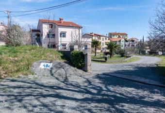 Apartments with a parking space Viskovo, Rijeka - 20677 has Balcony rooms