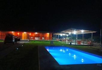 Casa de campo J&N has Balcony rooms