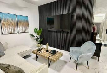 Loft moderno con vista al centro y confortable allows 18 year olds to book a room