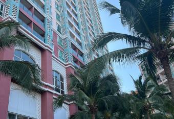 Grand Caribbean Condo allows 18 year olds to book a room