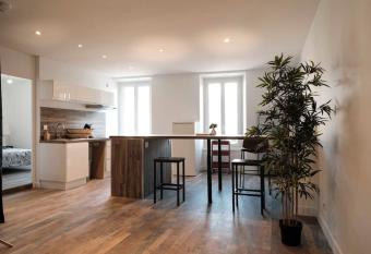 Bel appartement has Balcony rooms