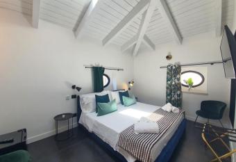 BELU Fondi Holiday Rooms allows 18 year olds to book a room